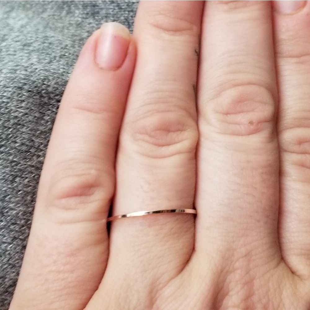 🎉HP🎉 DAINTY ROSE GOLD STACK WEDDING RING